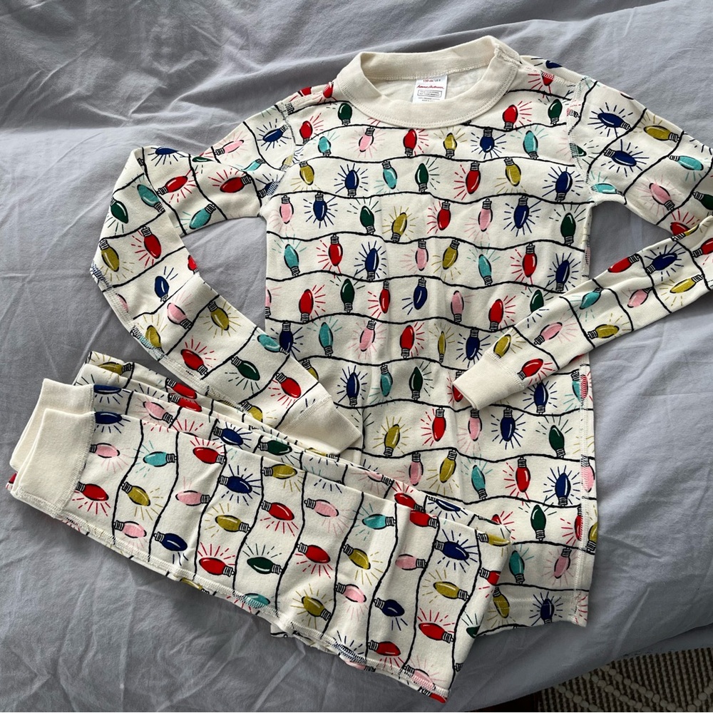Hanna Andersson Xmas lights pjs NWOT